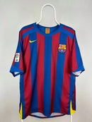 Camisa Retrô Barcelona 05/06 Ronaldinho