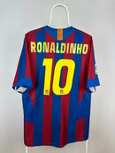 Camisa Retrô Barcelona 05/06 Ronaldinho
